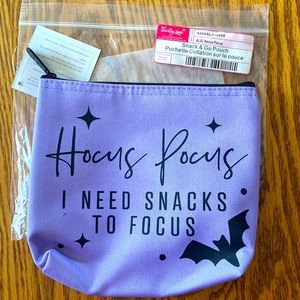 Thirty-one snack & go pouch